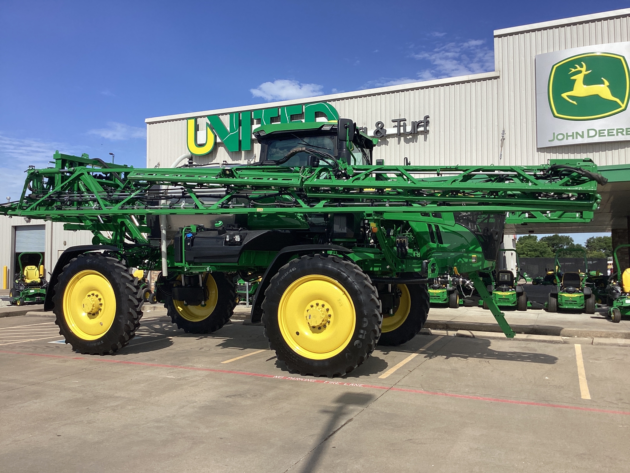 2024 John Deere 410R Image 7