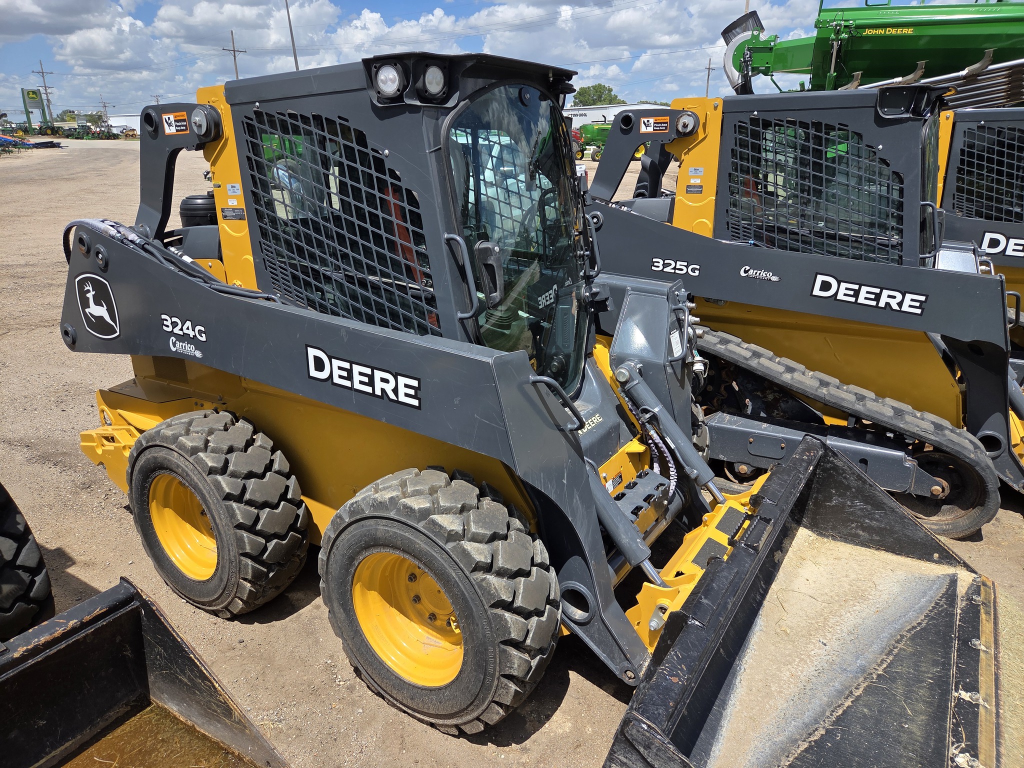 2024 John Deere 324G Image 3