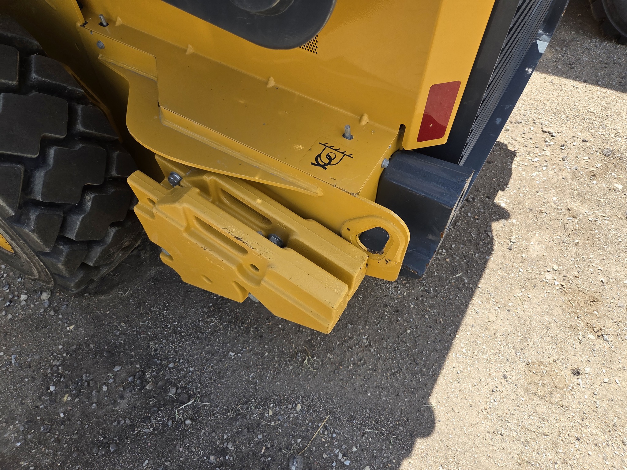 2024 John Deere 324G Image 16