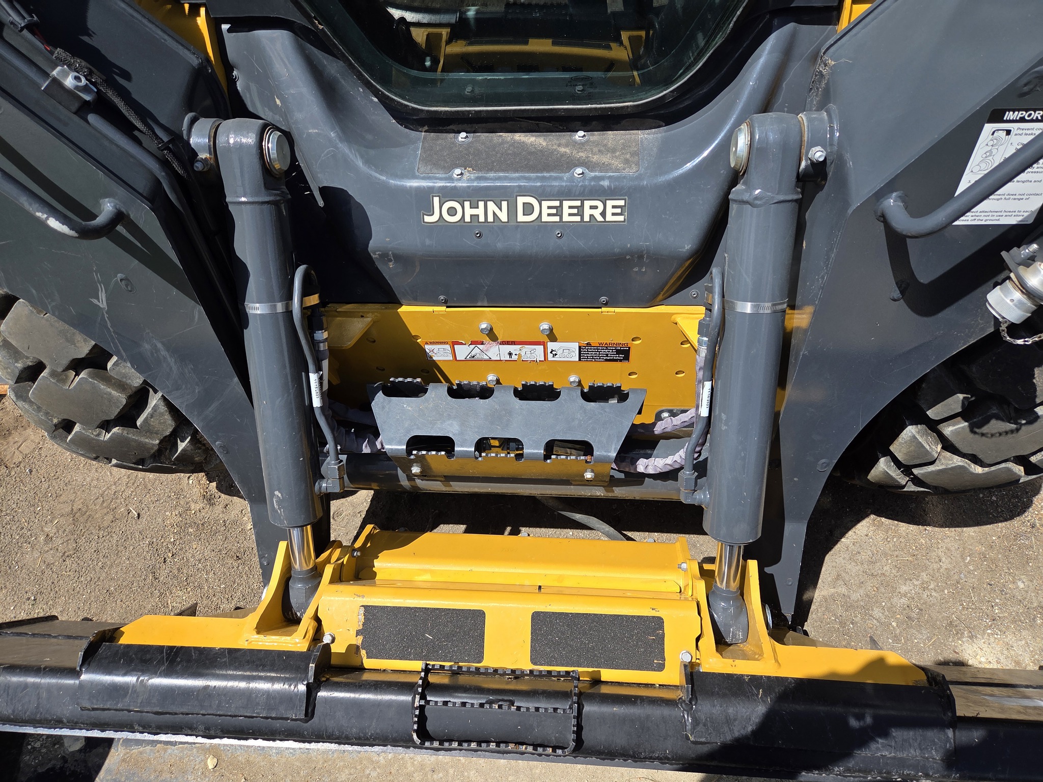 2024 John Deere 324G Image 7