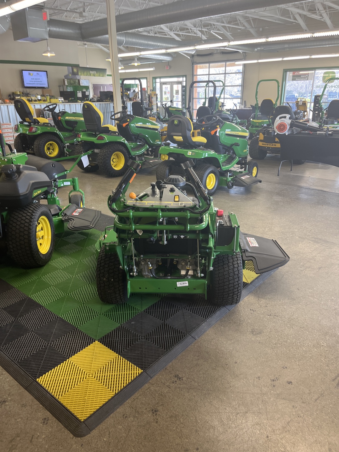 2024 John Deere W48R Image 4