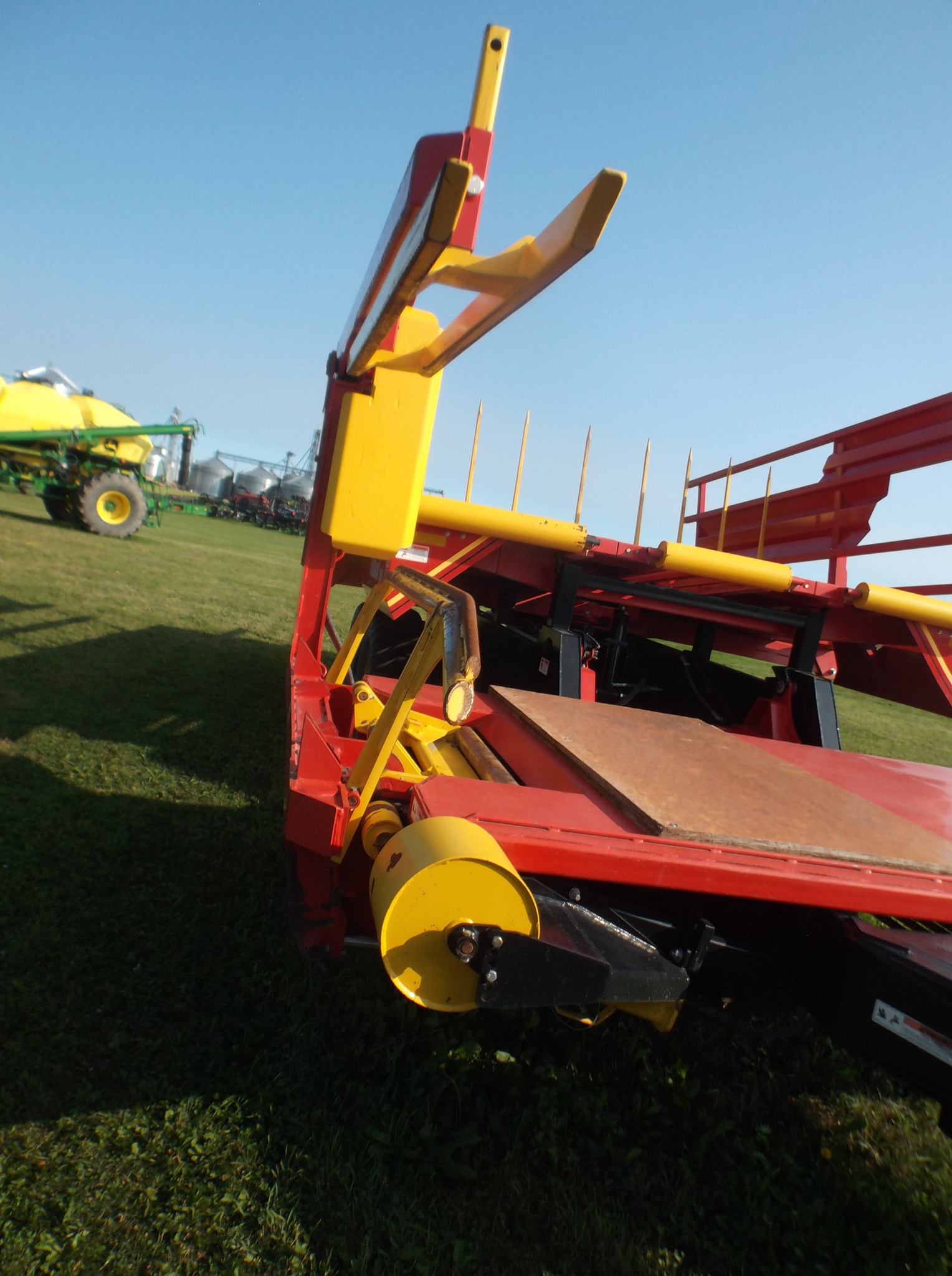 2021 Highline FS1800 100 Image 32