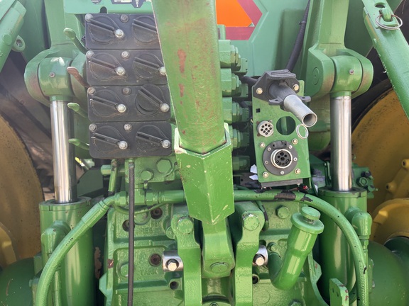 2001 John Deere 8410T - Photo24
