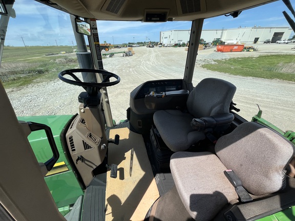 2001 John Deere 8410T - Photo32