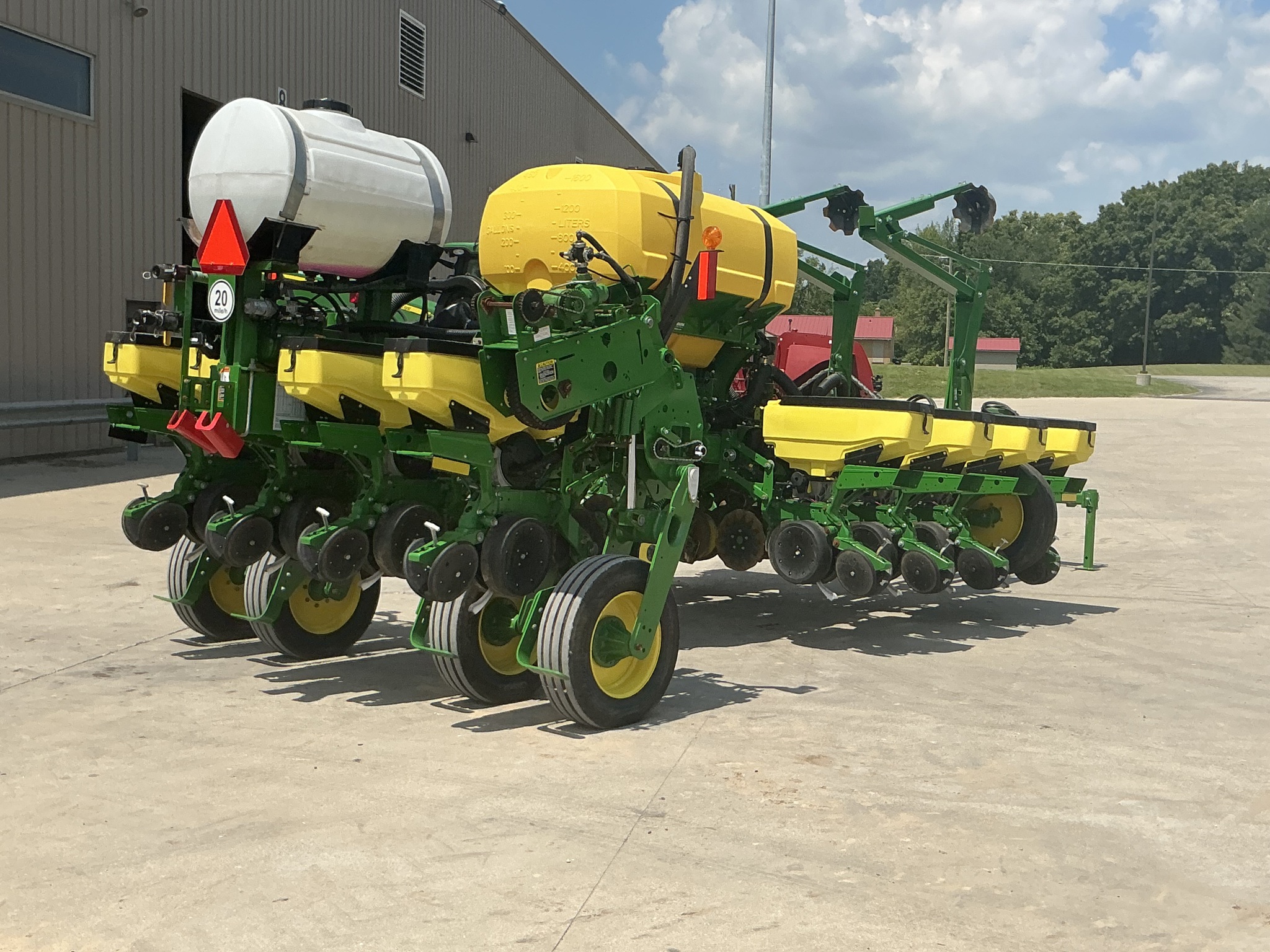 2025 John Deere 1775NT Image 5