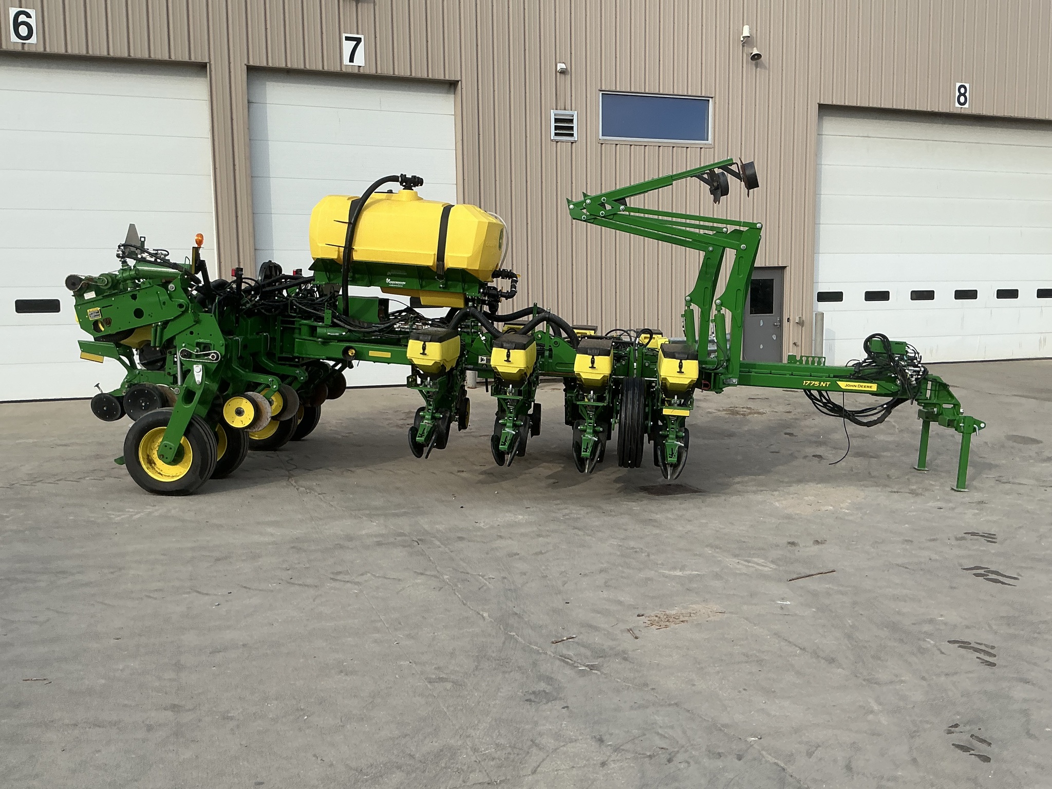 2025 John Deere 1775NT Image 4