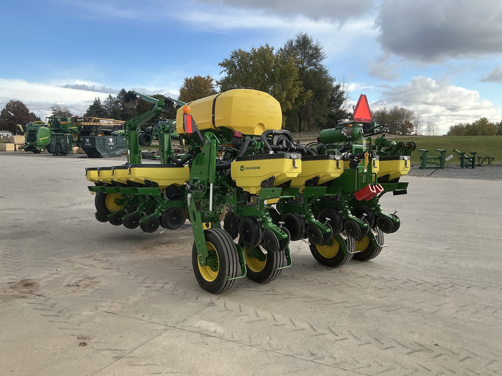 2025 John Deere 1775NT Image 6