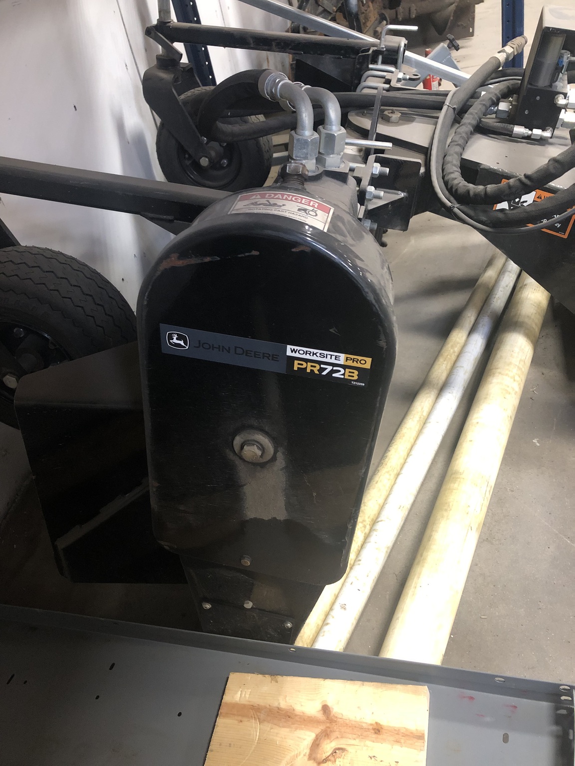 2015 John Deere PR72 Image 3