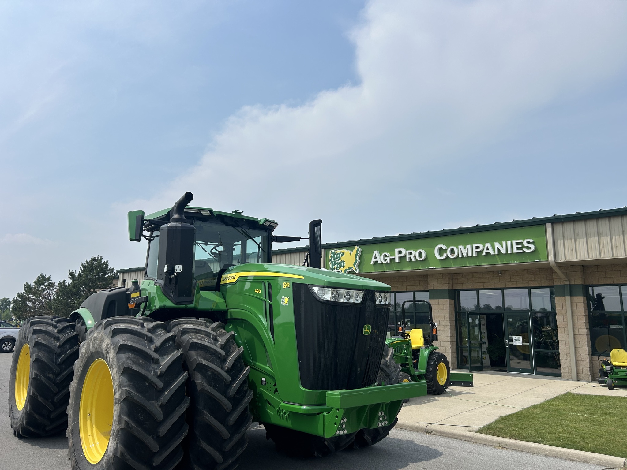 2024 John Deere 9R 490 Image 3