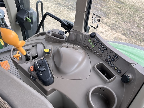 2024 John Deere 6155M - Photo33