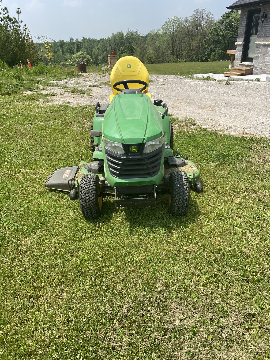 2023 John Deere X580 Image 2