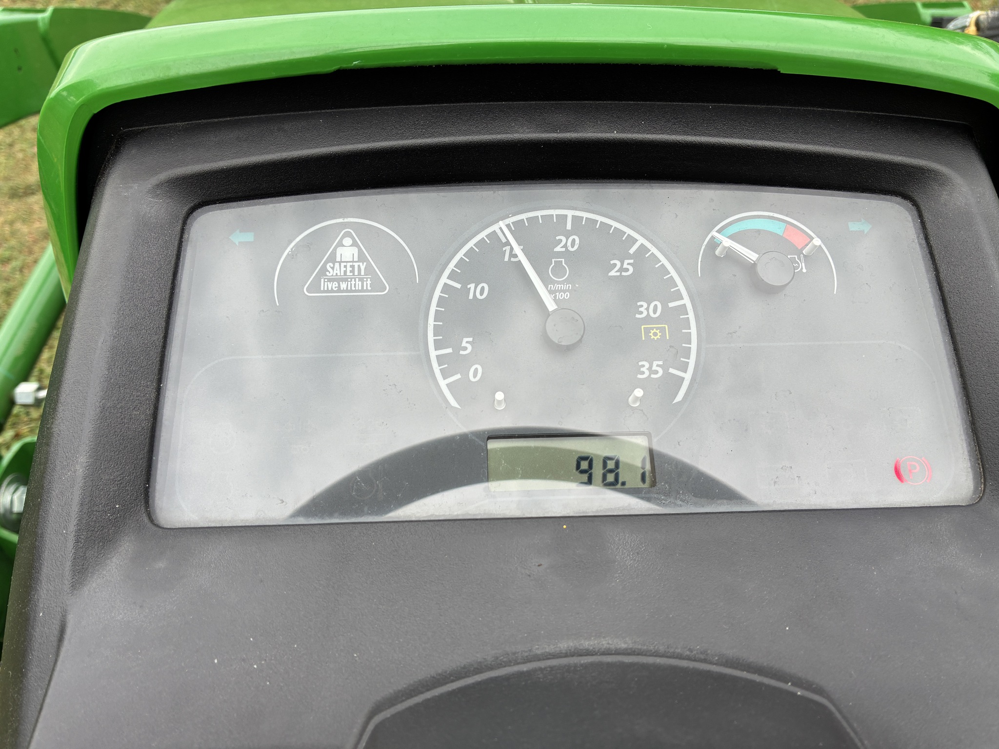 2021 John Deere 1023E Image 28