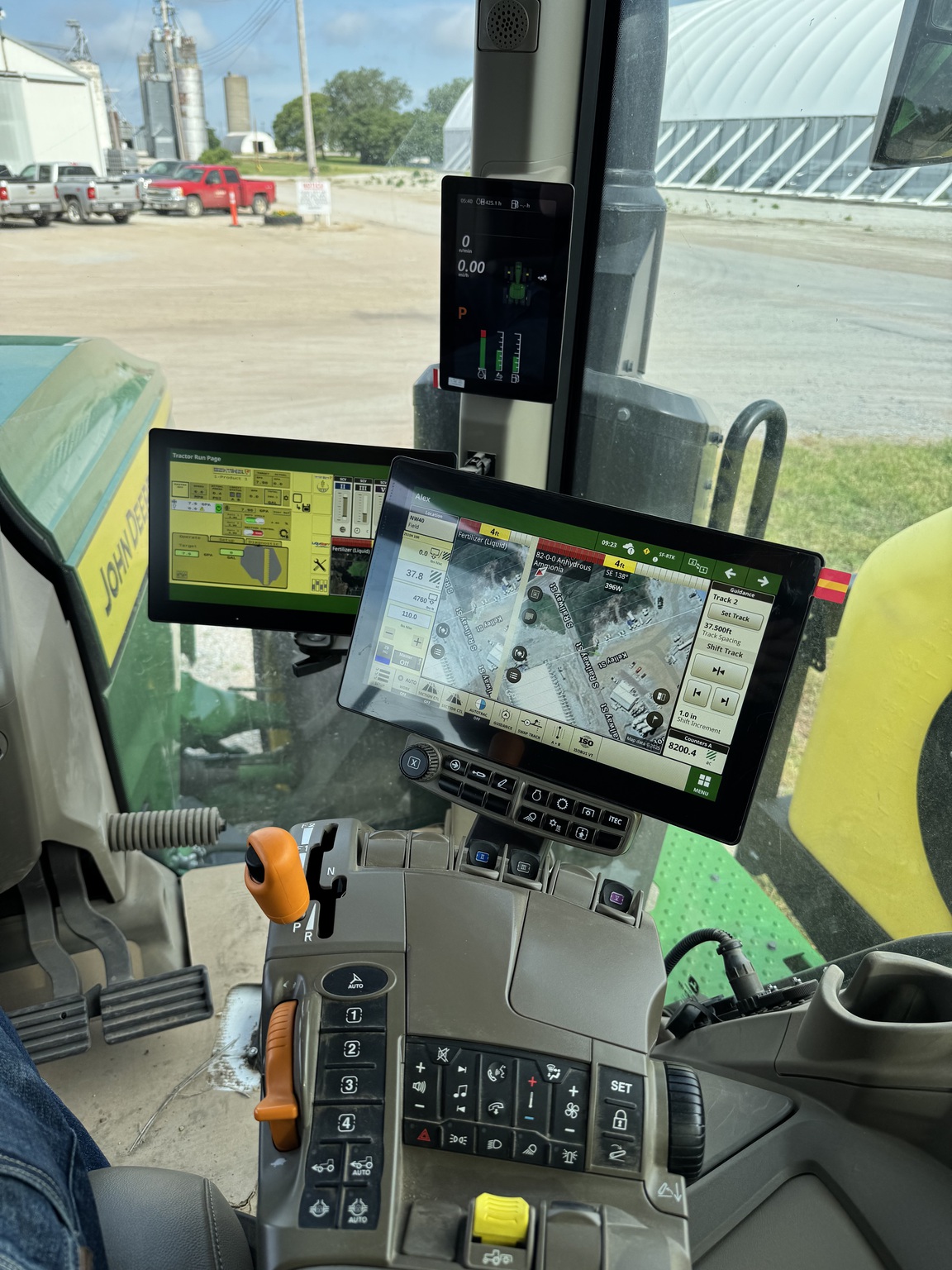 2024 John Deere 8R 410 Image 8