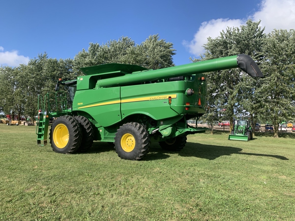 2013 John Deere S670 Image 5