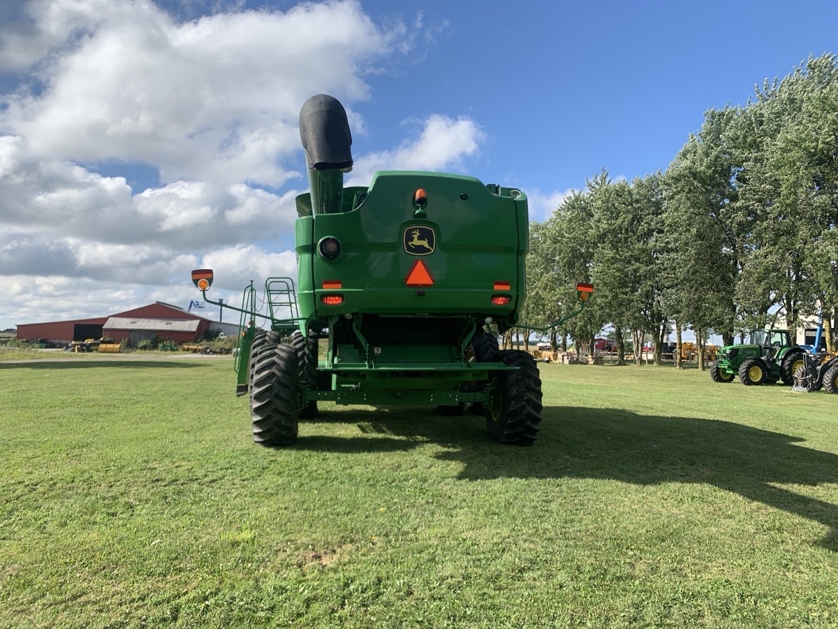 2013 John Deere S670 Image 7