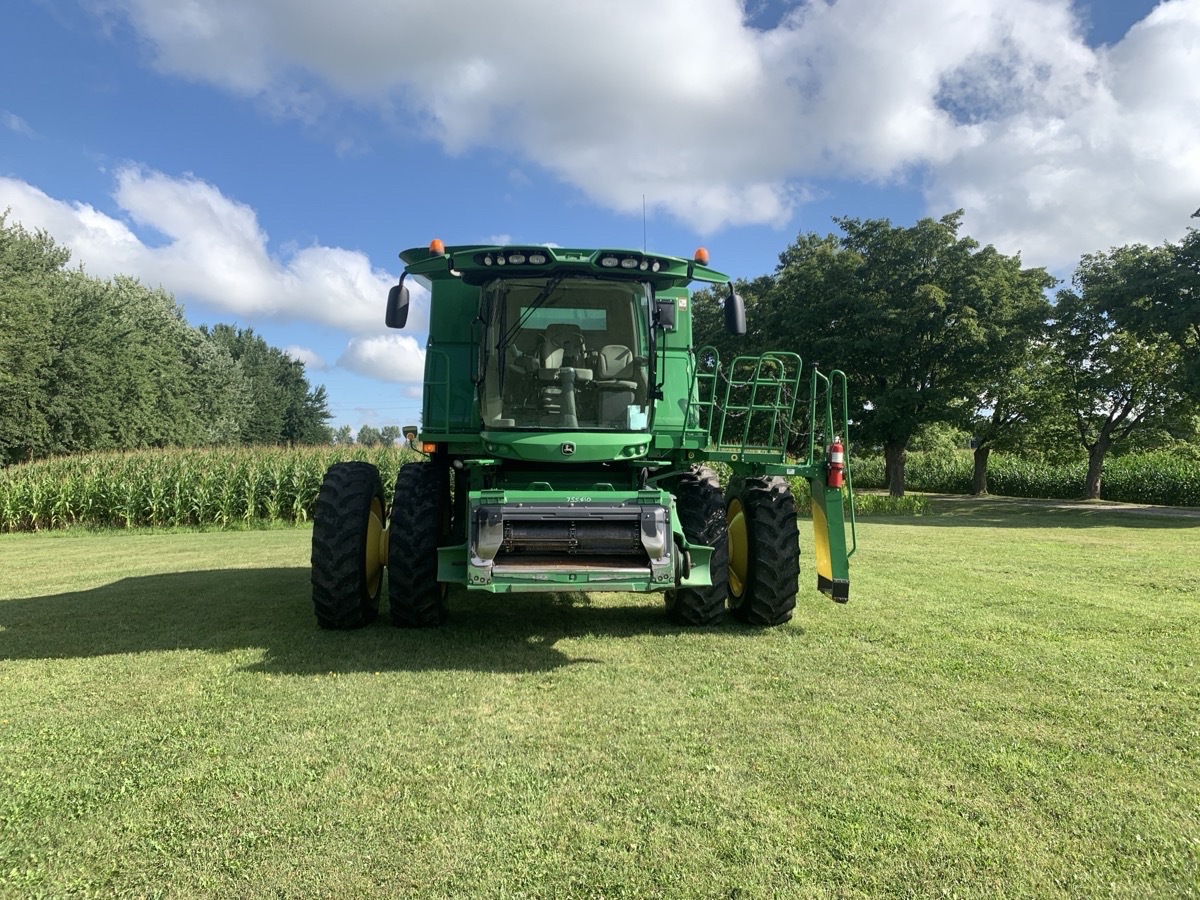 2013 John Deere S670 Image 4