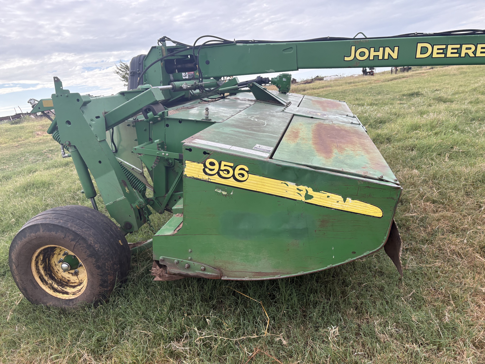2010 John Deere 956 Image 6
