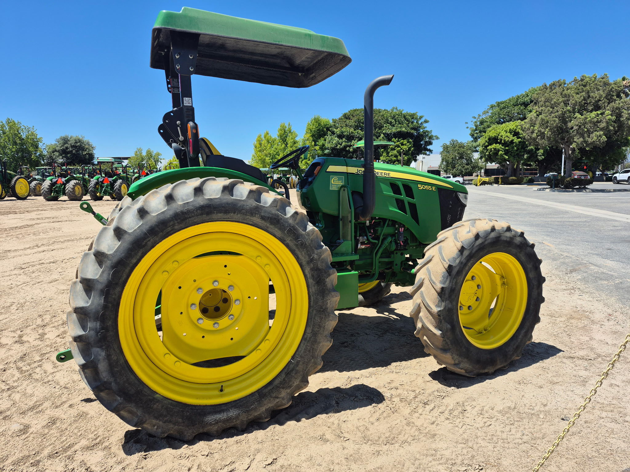 2018 John Deere 5055E Image 5