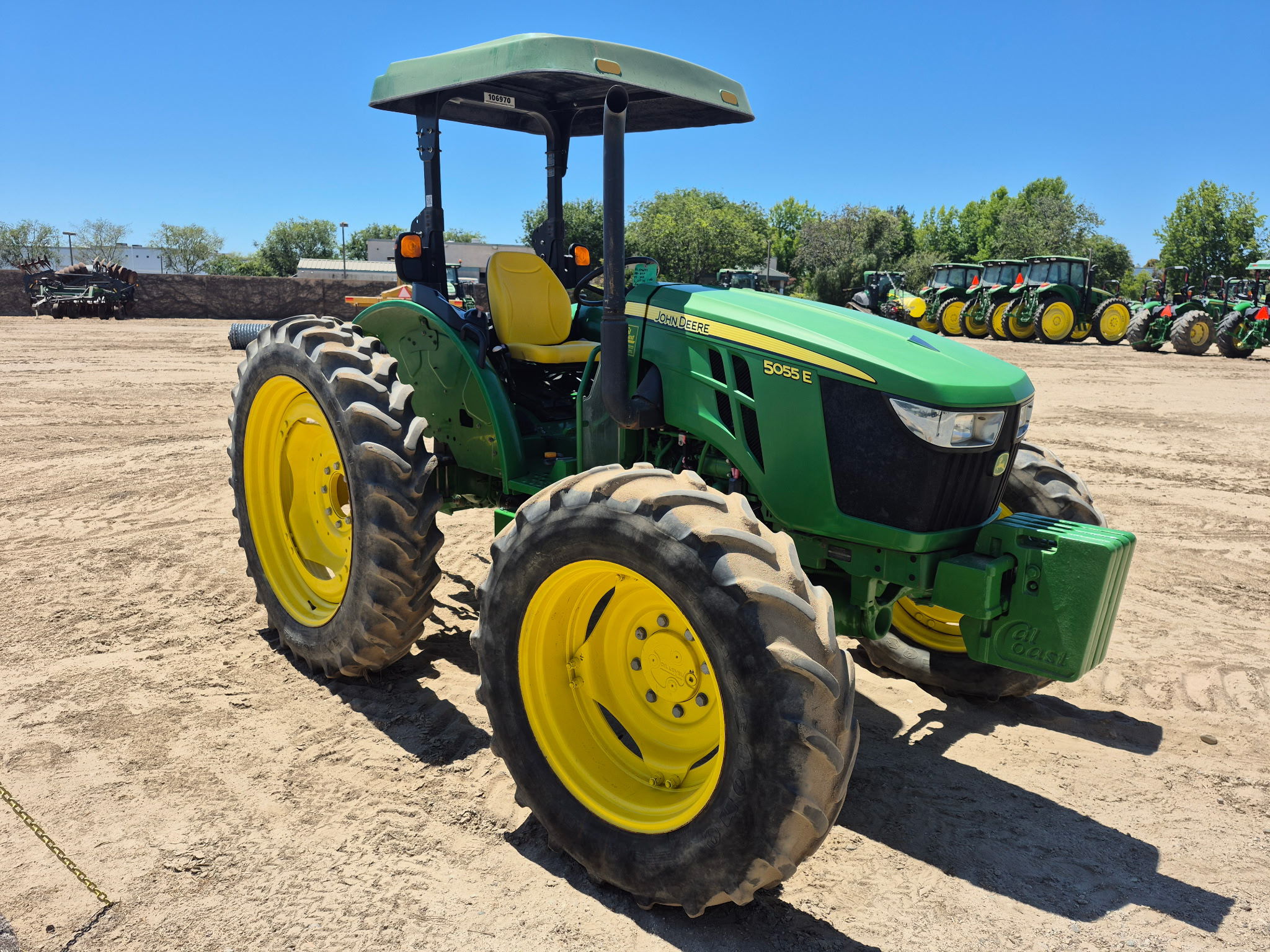 2018 John Deere 5055E Image 1