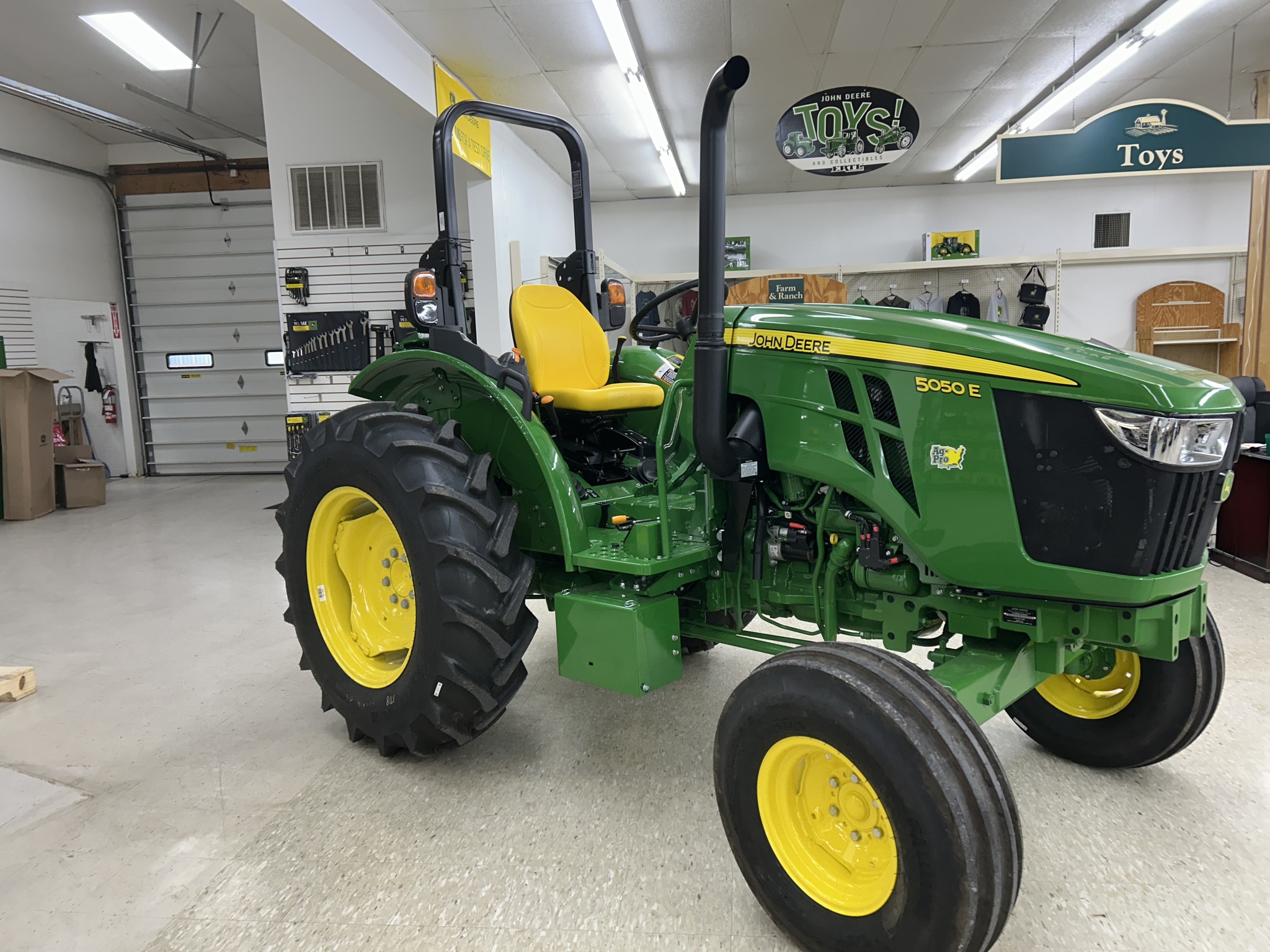 2025 John Deere 5050E Image 7
