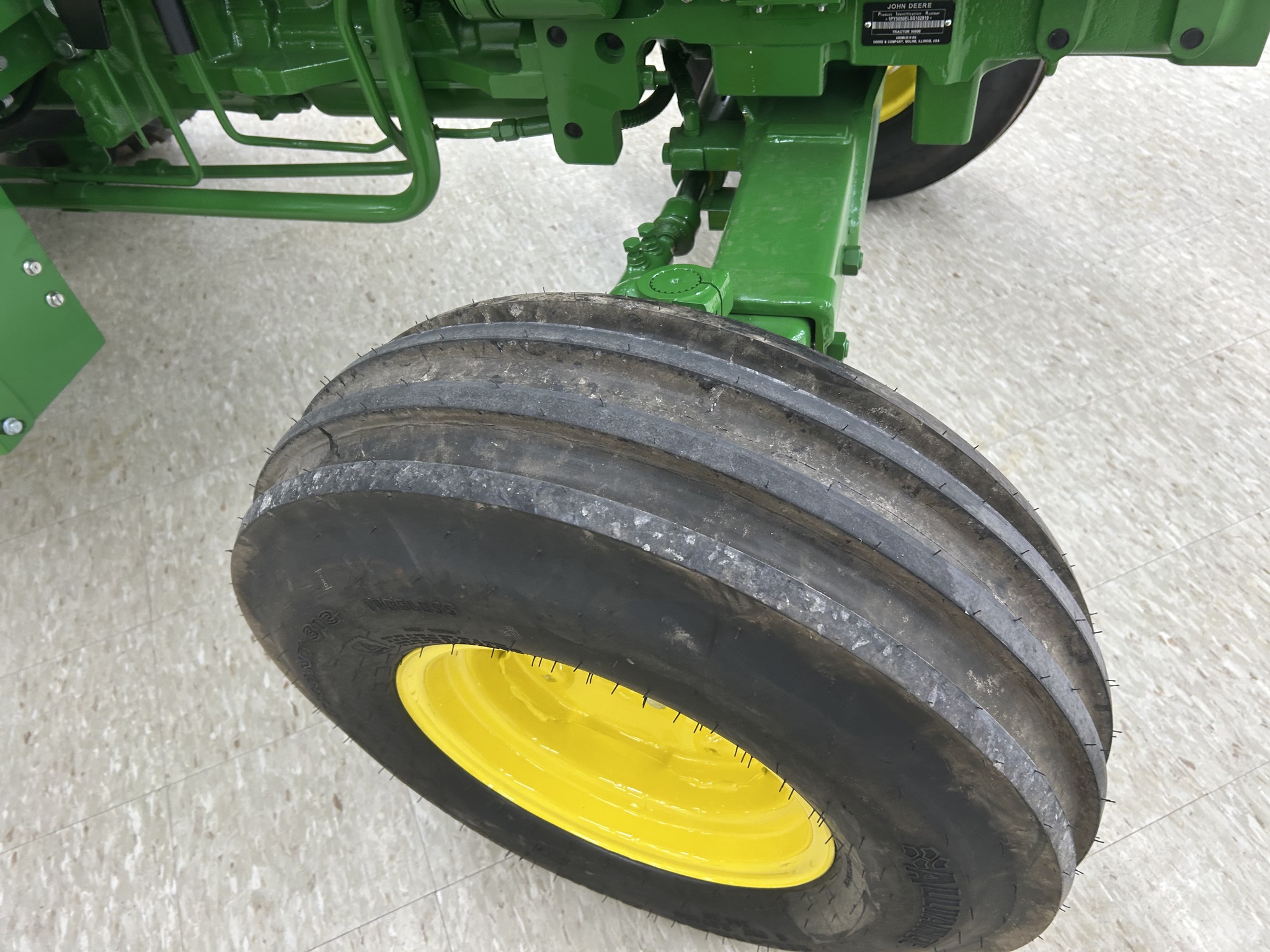 2025 John Deere 5050E Image 9
