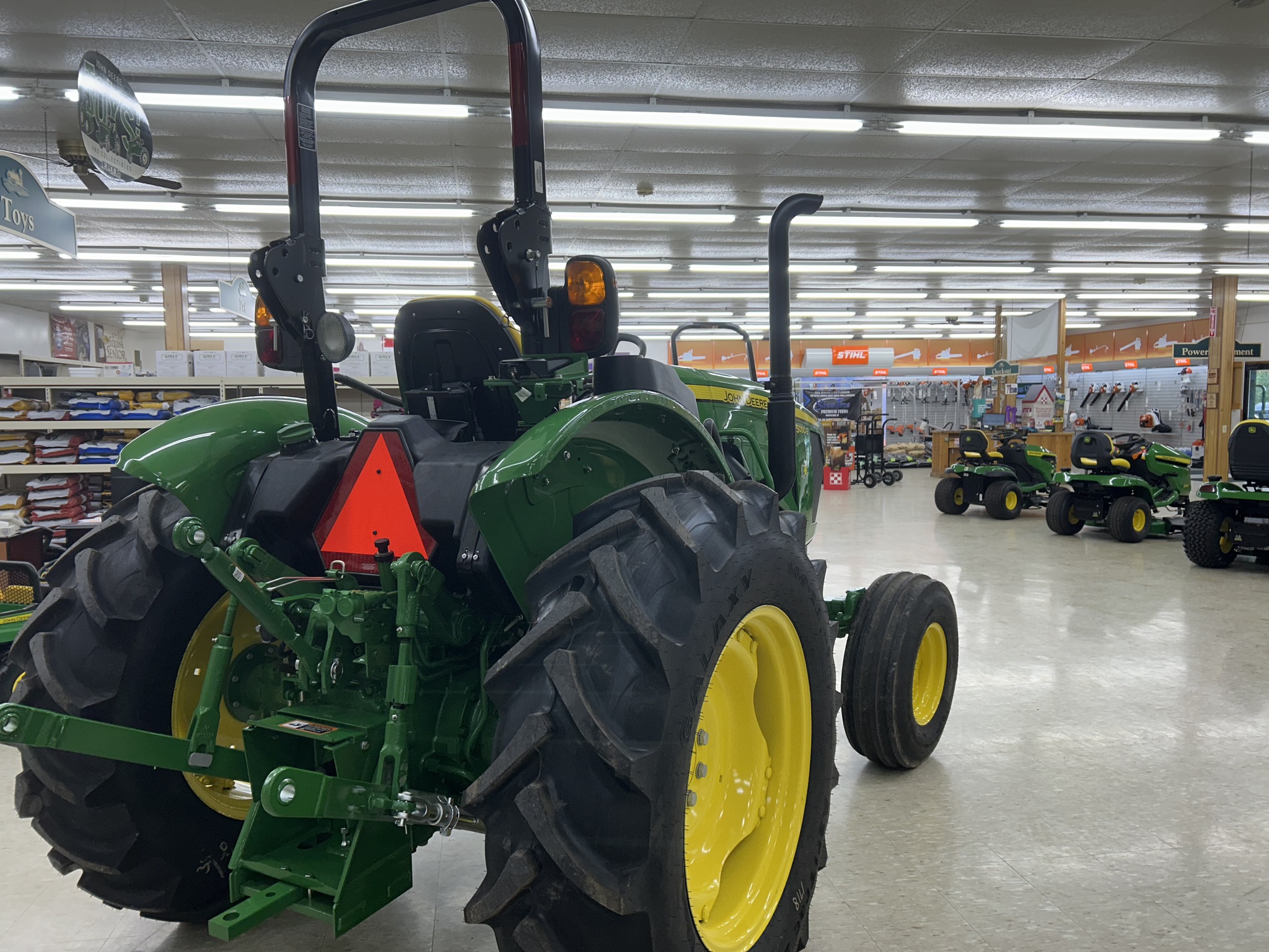2025 John Deere 5050E Image 5
