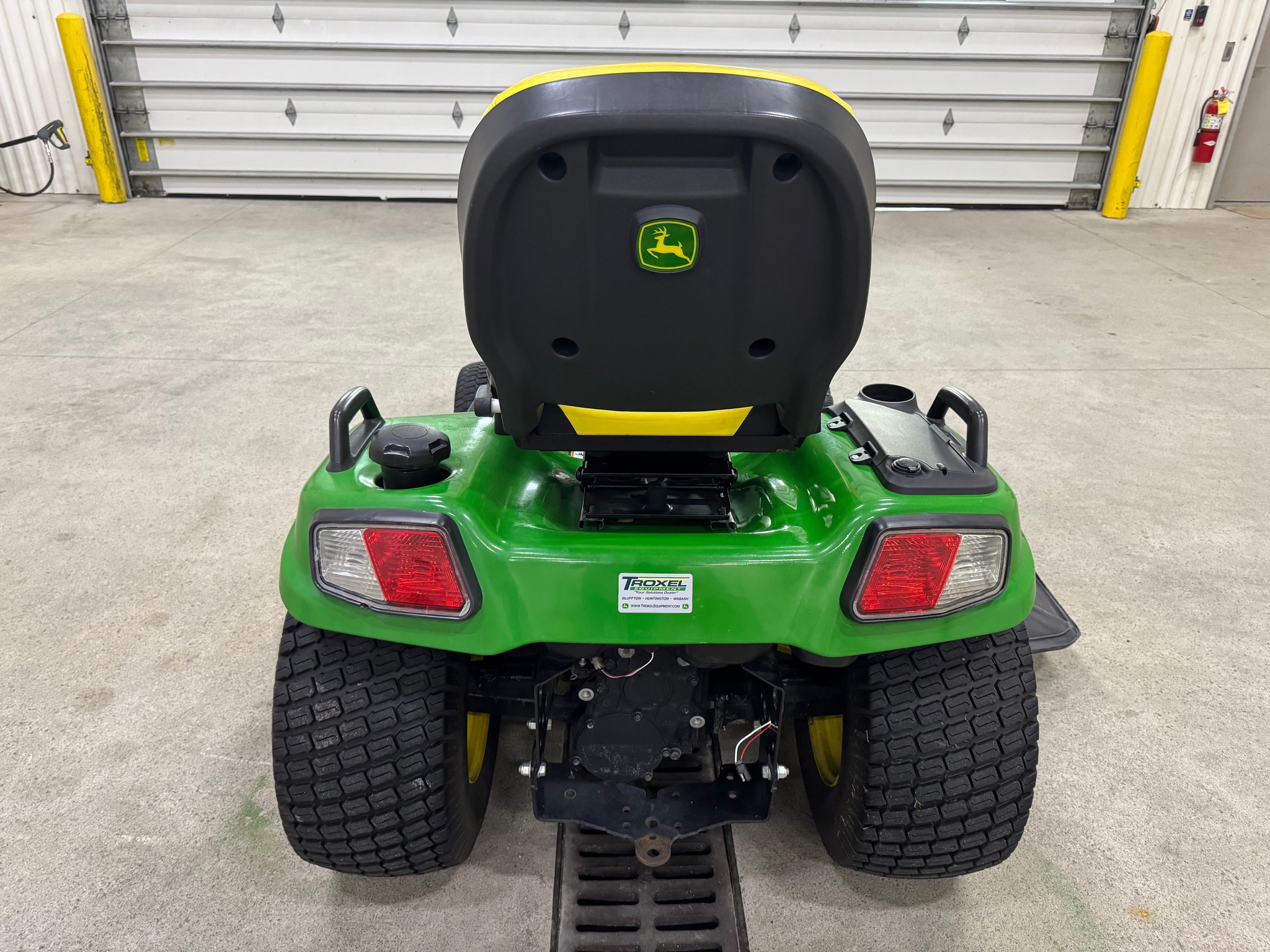 2017 John Deere X730 Image 5