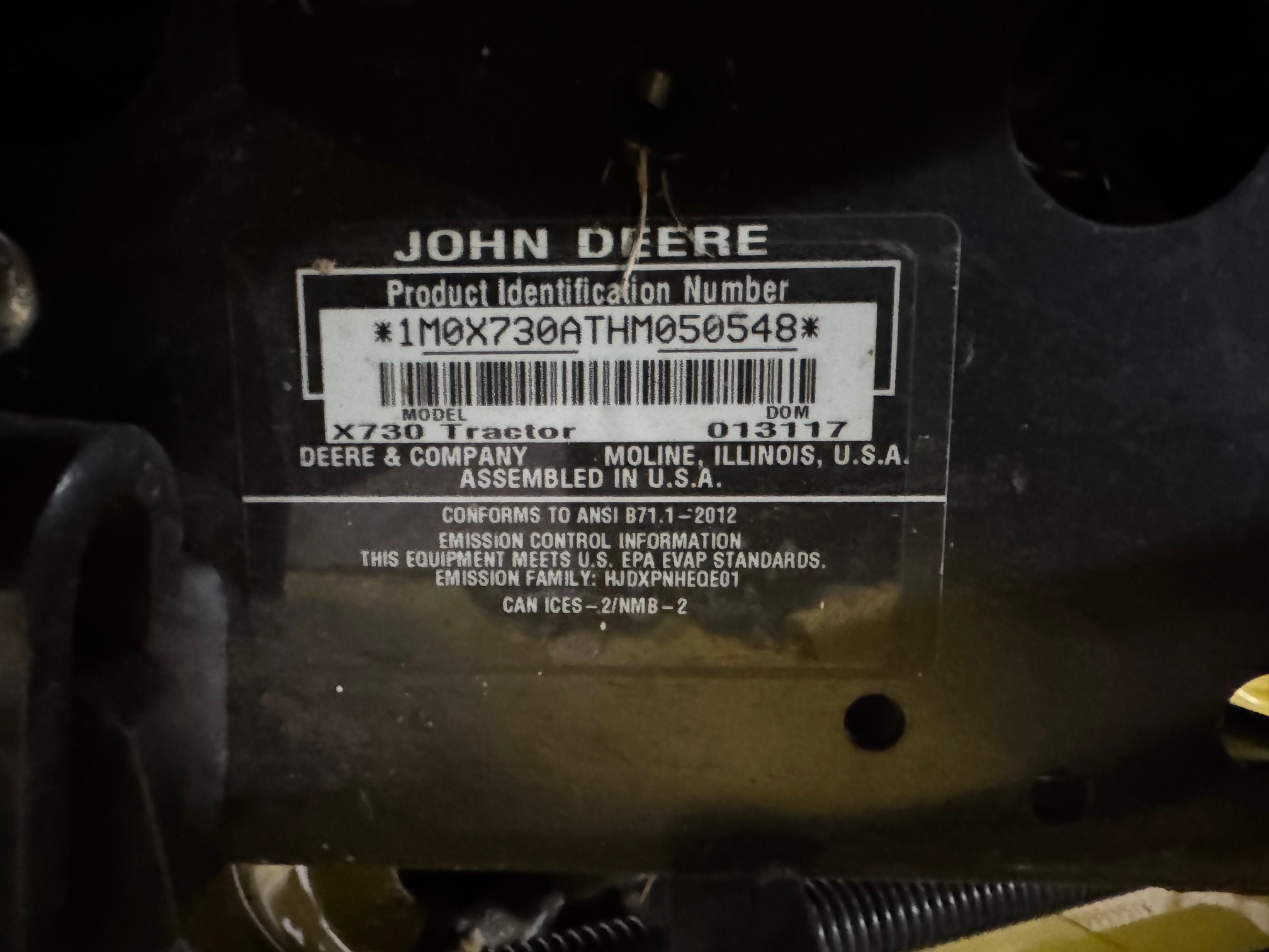 2017 John Deere X730 Image 10