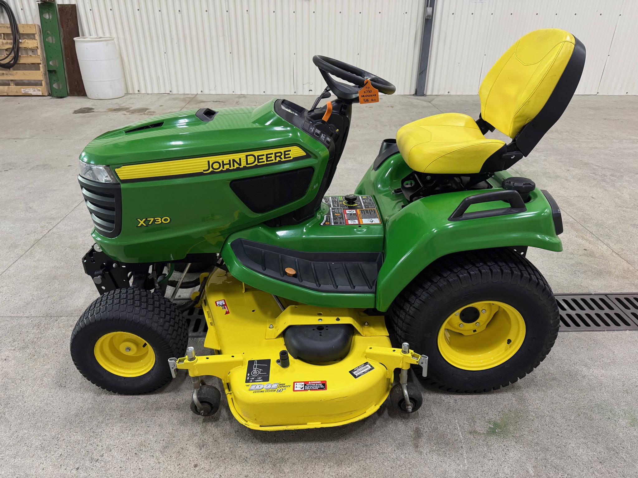 2017 John Deere X730 Image 2