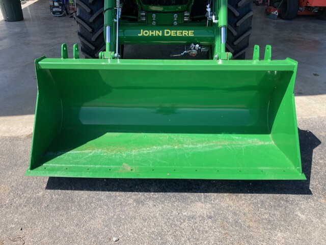2023 John Deere 5105M Image 24