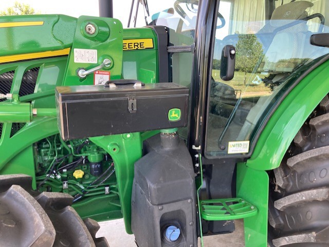 2023 John Deere 5105M Image 21