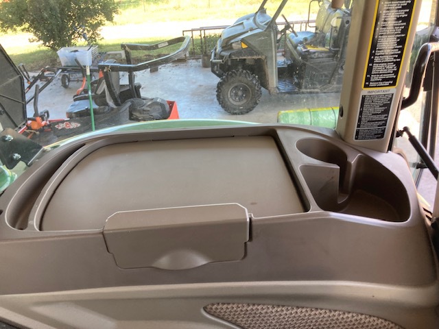 2023 John Deere 5105M Image 13