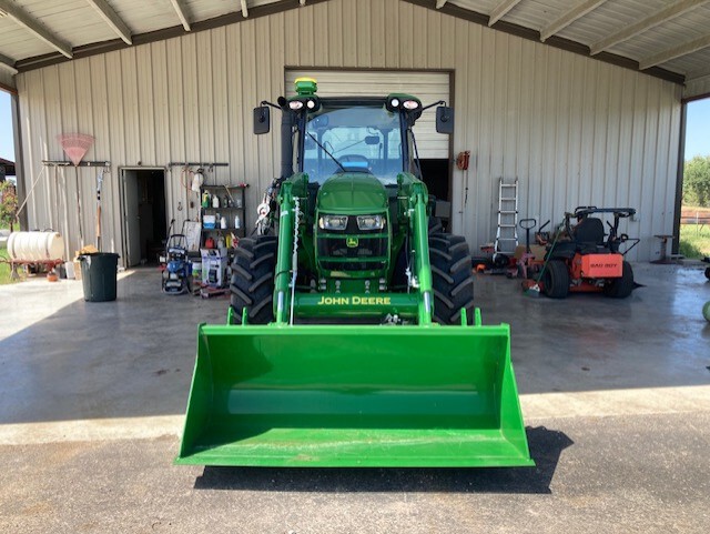 2023 John Deere 5105M Image 3