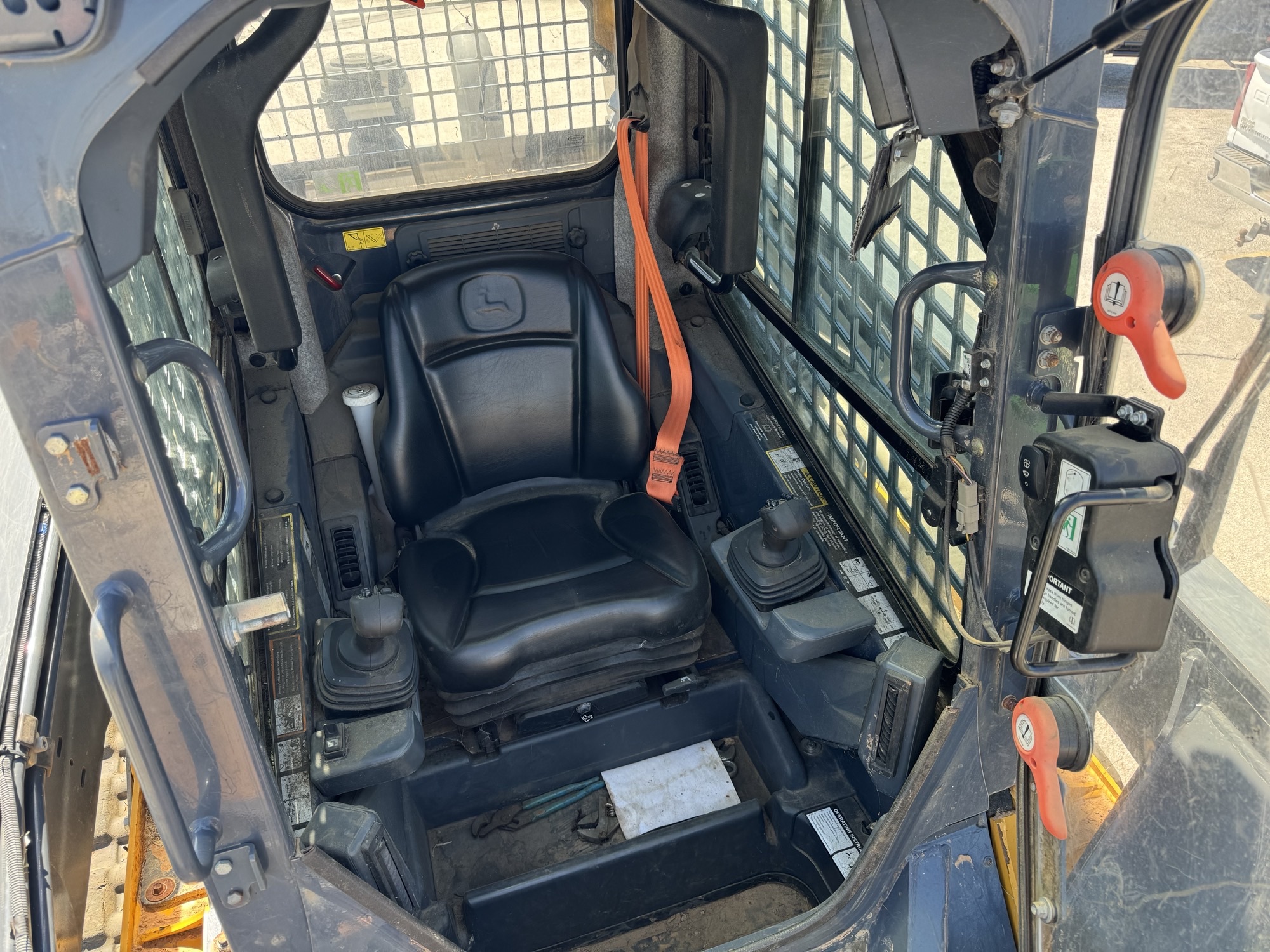 2019 John Deere 333G Image 7