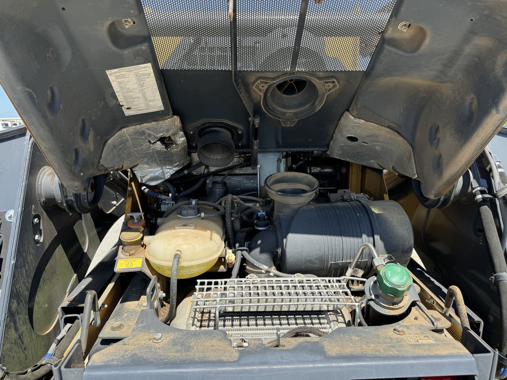 2019 John Deere 333G Image 11