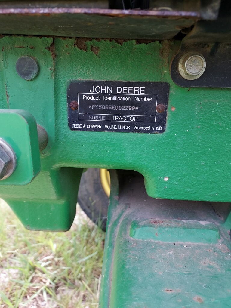 2010 John Deere 5065E Image 7