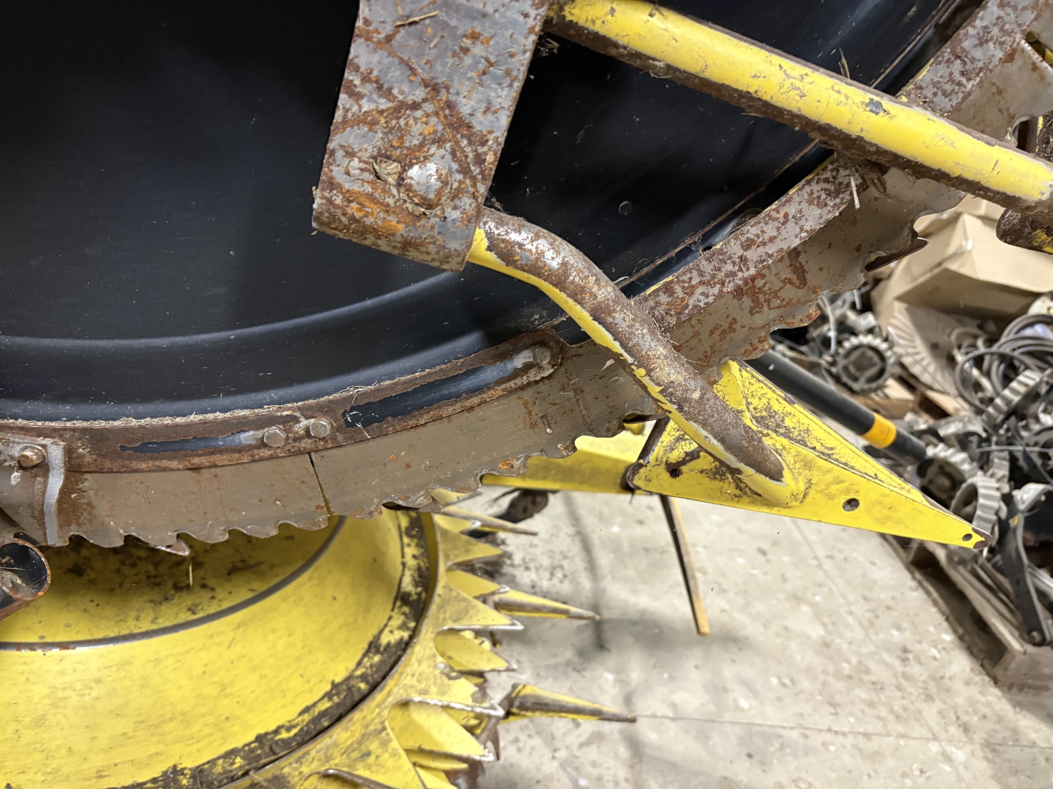 2023 John Deere 772 Image 6