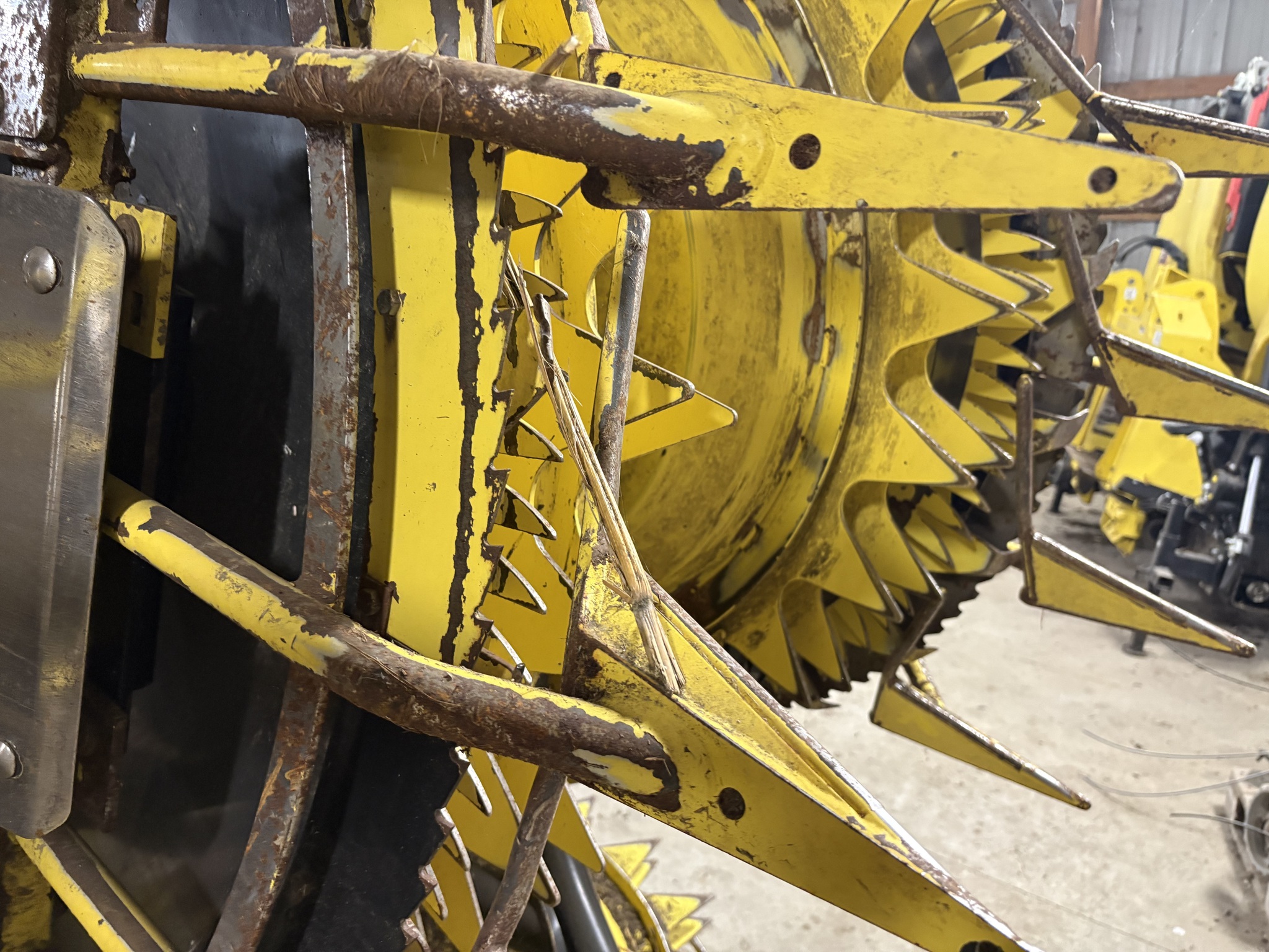 2023 John Deere 772 Image 8