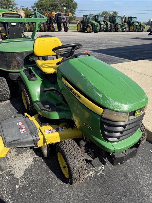 2007 John Deere X320 Image 1