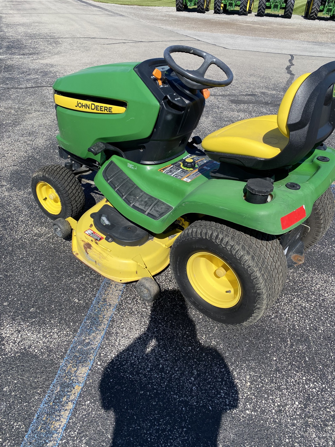 2007 John Deere X320 Image 4