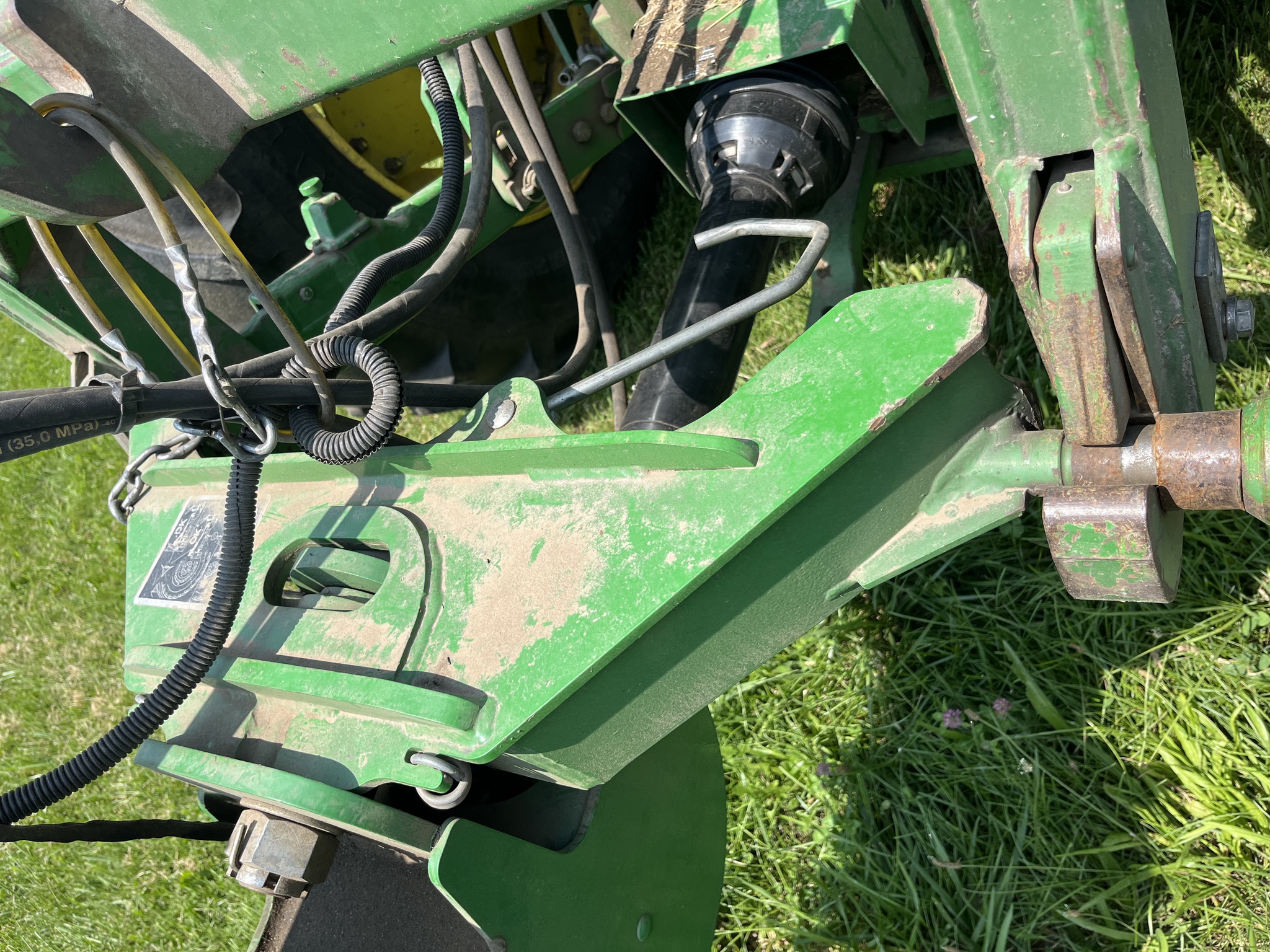  2017 John Deere 835 at Heritage Tractor in Mendota, IL