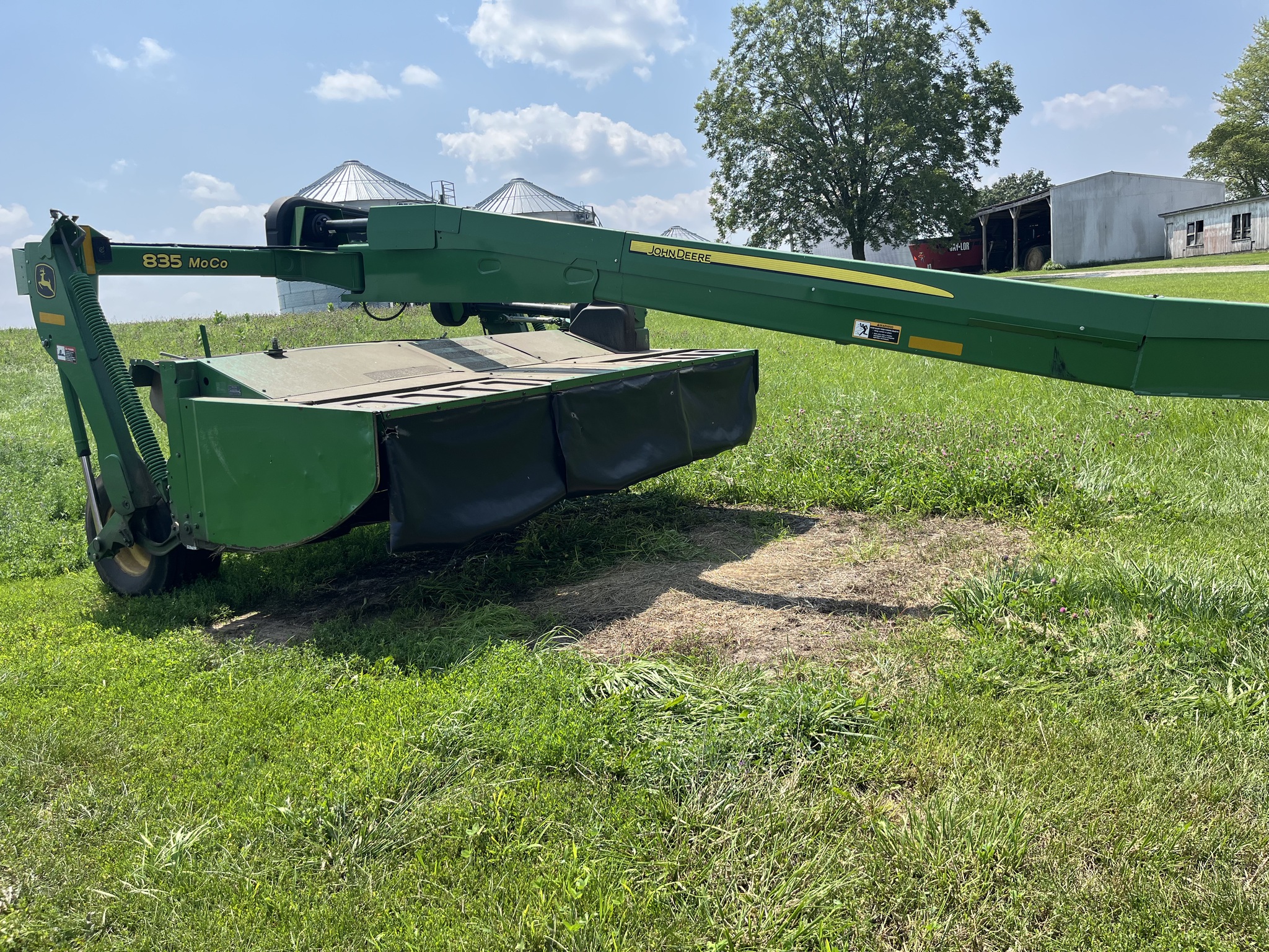  2017 John Deere 835 at Heritage Tractor in Mendota, IL