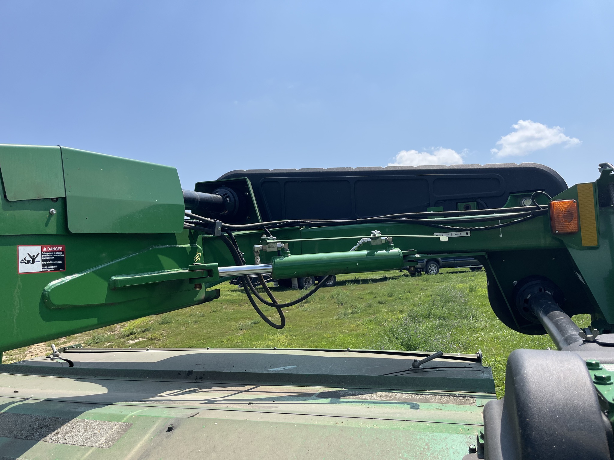  2017 John Deere 835 at Heritage Tractor in Mendota, IL
