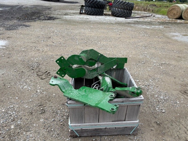 John Deere 520M LOADER FRAME Image 1