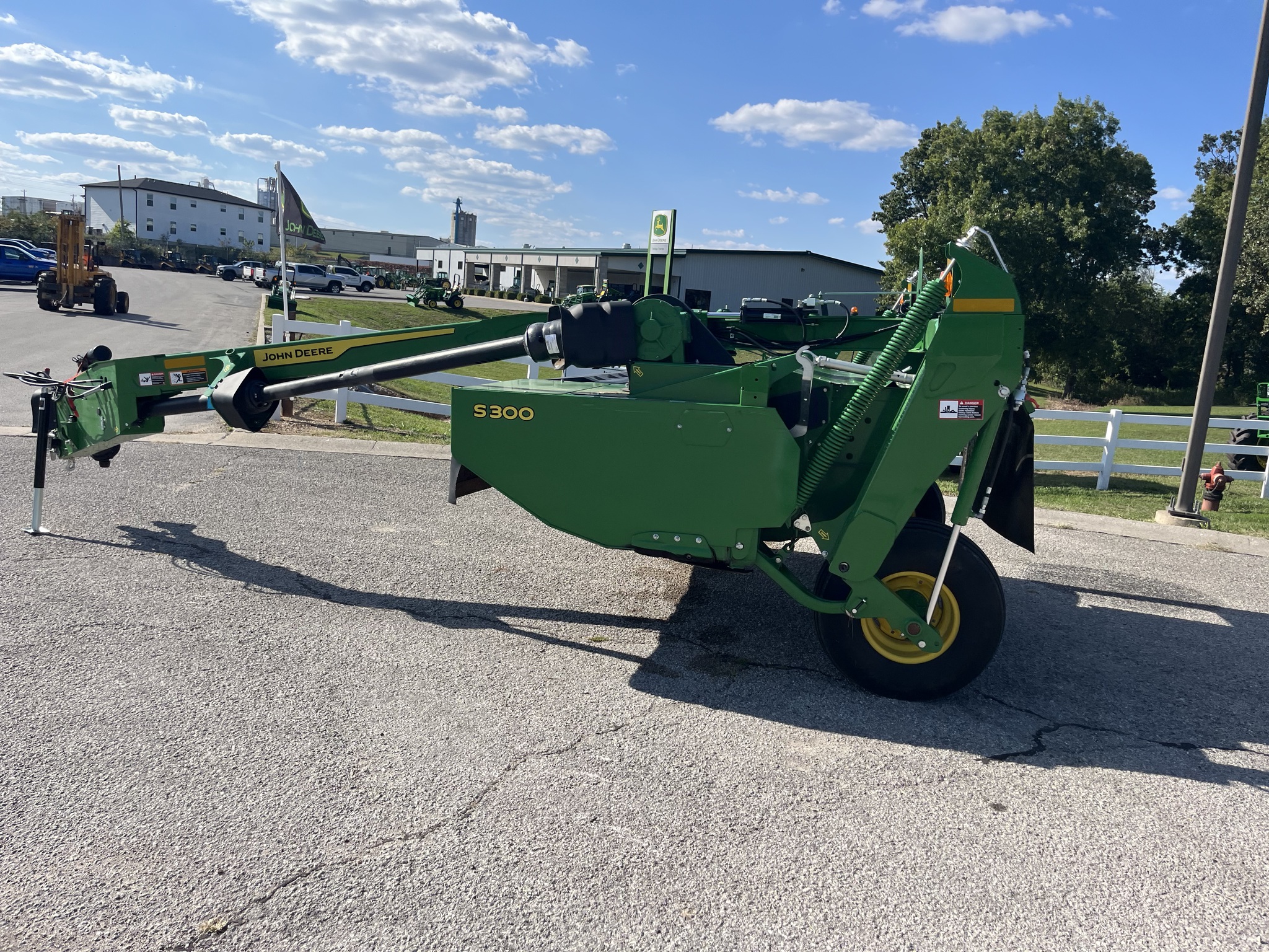  2025 John Deere S300 at Heritage Tractor in Lebanon, MO
