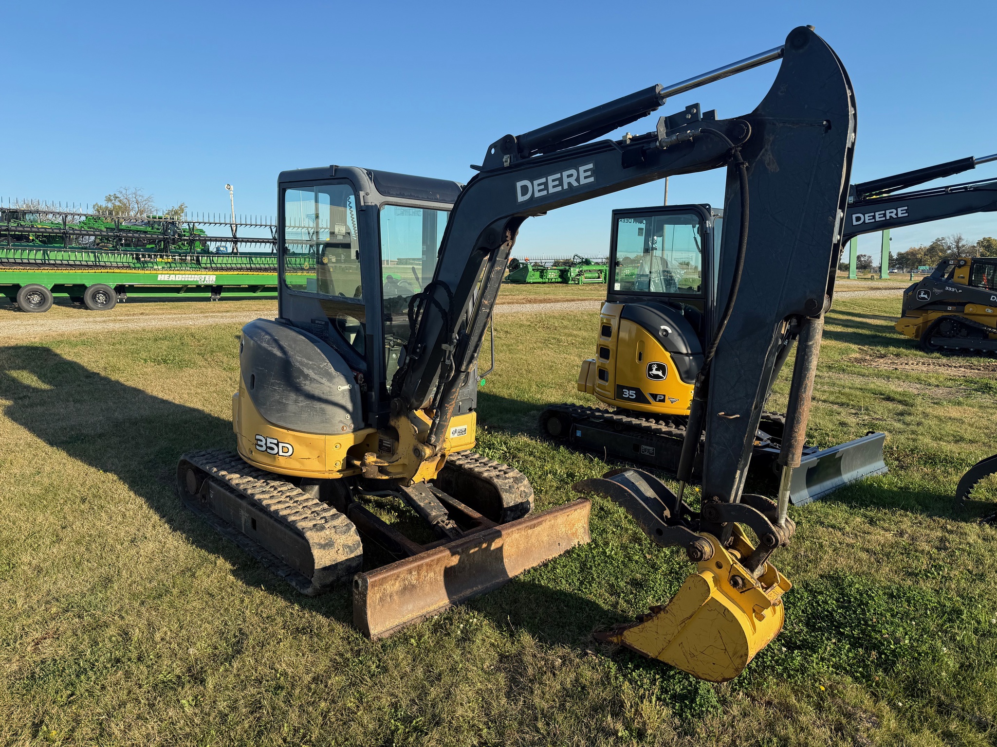 2012 John Deere 35D Image 2