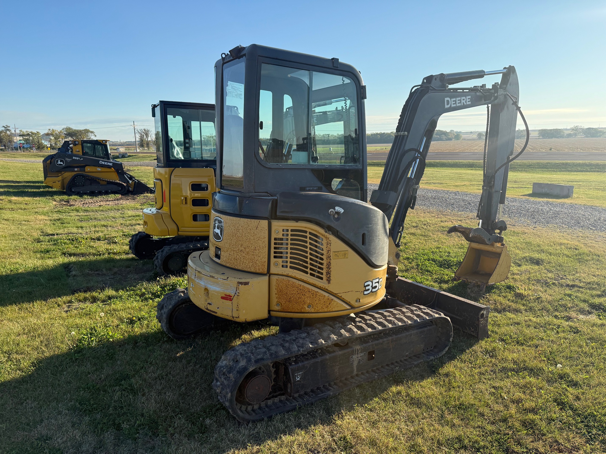 2012 John Deere 35D Image 5