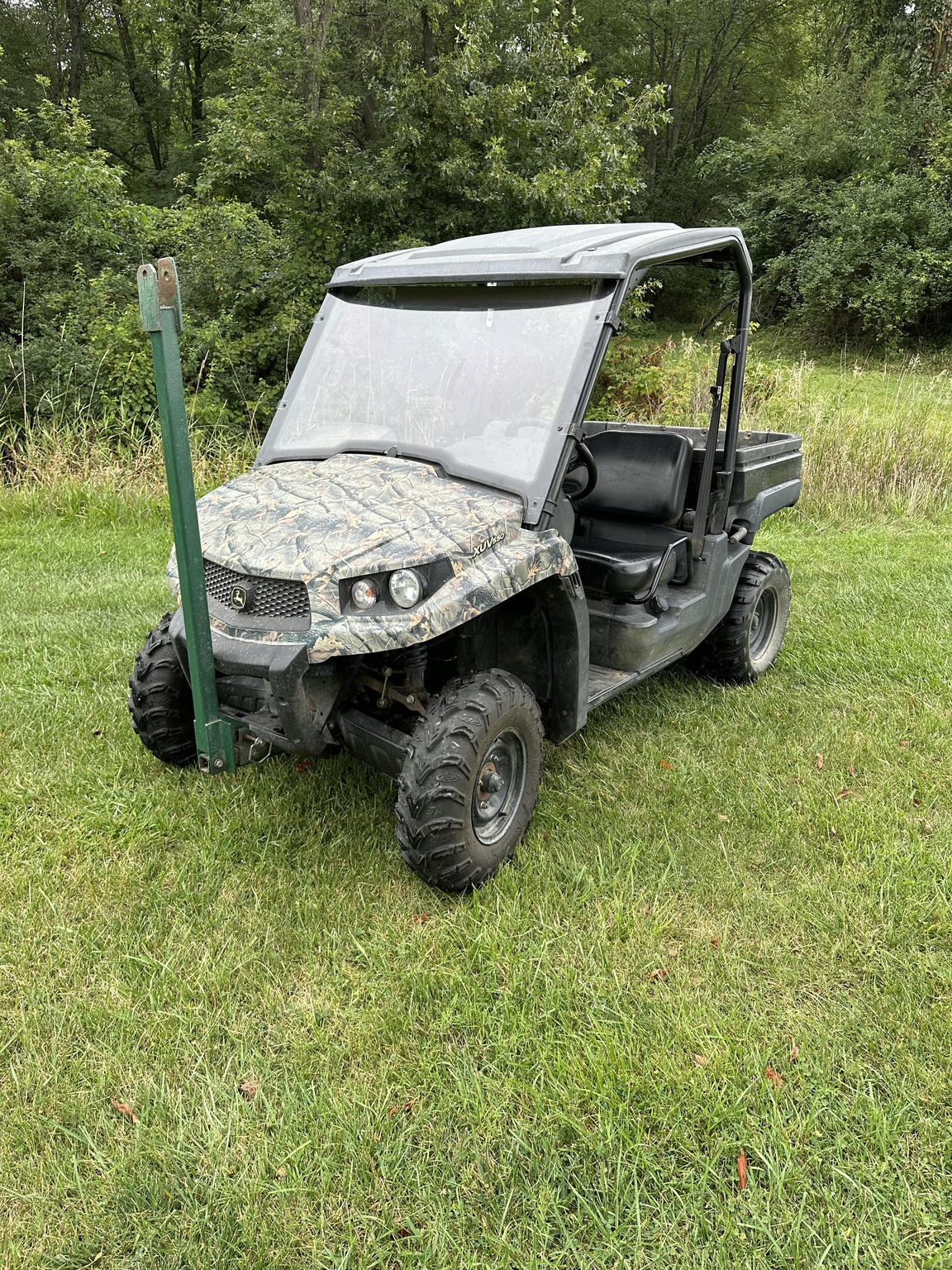 2012 John Deere XUV 550 GREEN Image 1