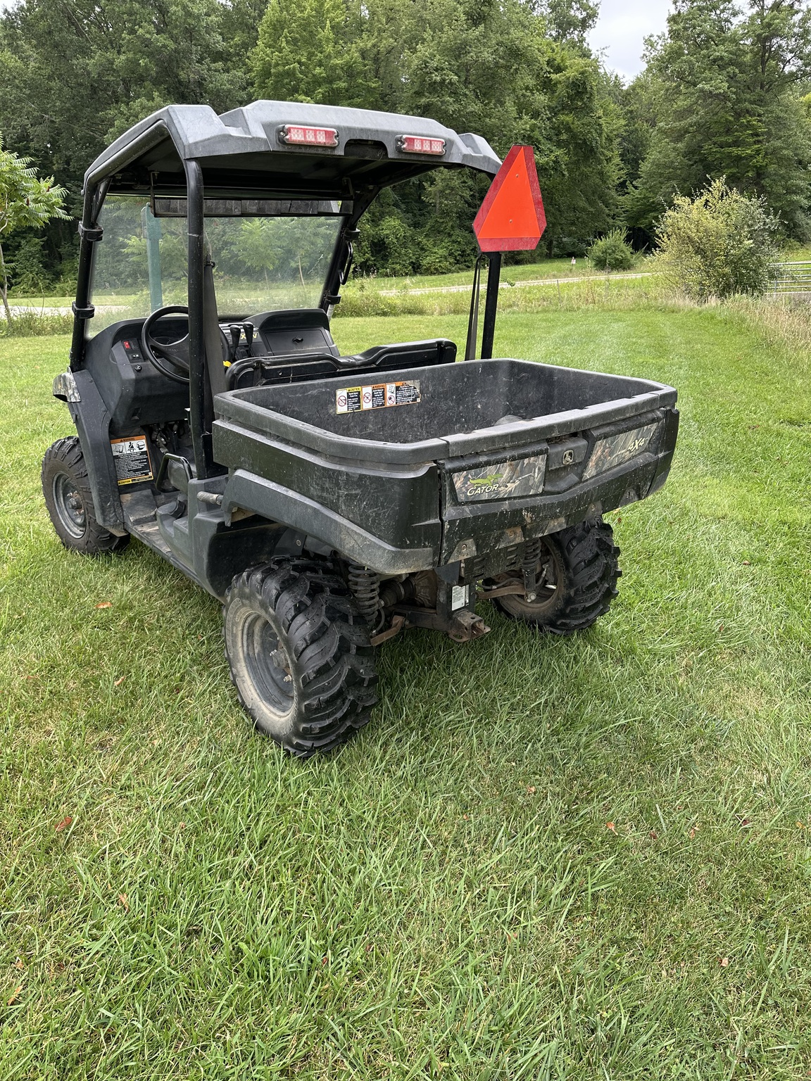 2012 John Deere XUV 550 GREEN Image 3