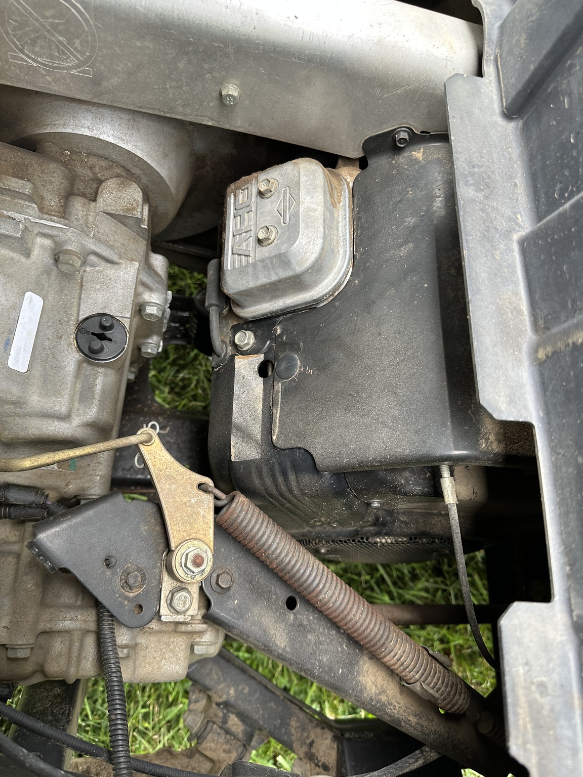 2012 John Deere XUV 550 GREEN Image 7